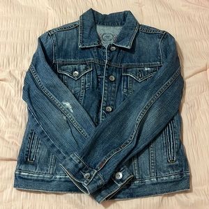 Gap denim jacket - size s